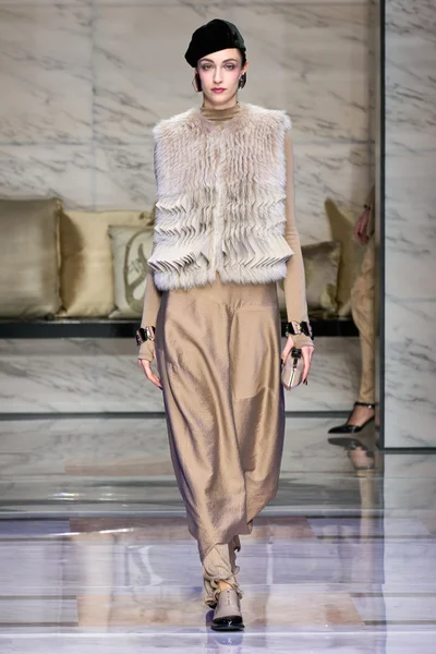 Look 7